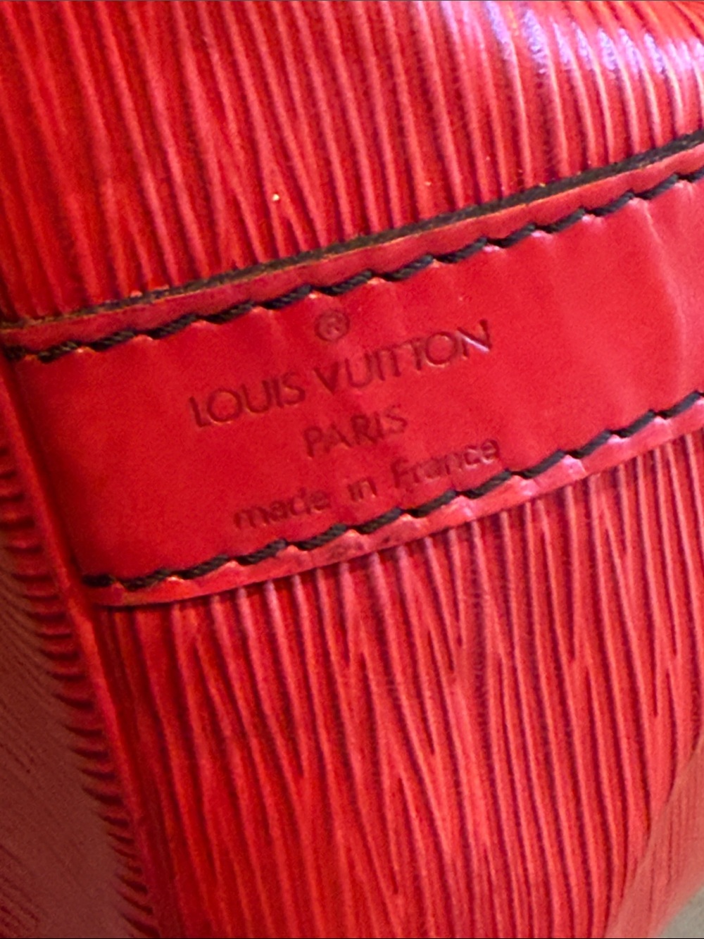 Louis Vuitton Epi Petit Noé Castilian Red Bucket Bag w/ Dust Bag - Picture 14 of 16